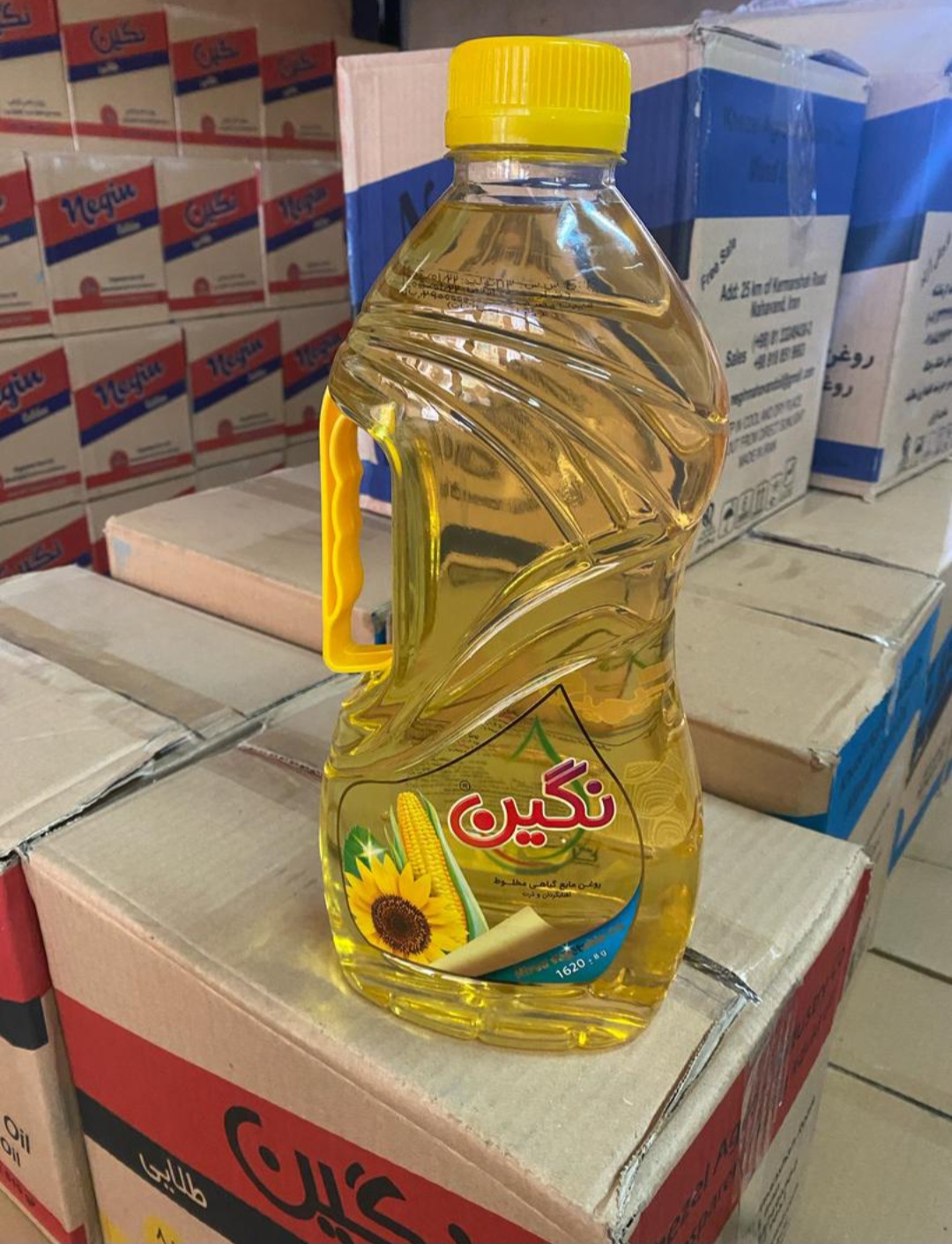 روغن مایع مخلوط ذرت وآفتابگردان نگین نهاوندبدون پالم ۱.۸لیتری